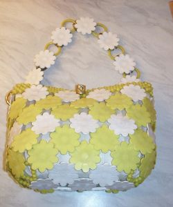 A 1960s plastic daisy bag similar to the Mary Quant Daisy