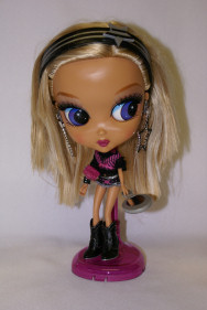 bratz doll big head